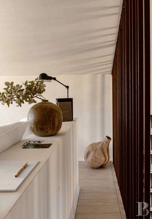 Dans le Gard, en bordure de l’Ardèche, un ancien mas restauré au milieu des oliviers, des vignes et des lavandes - photo  n°36